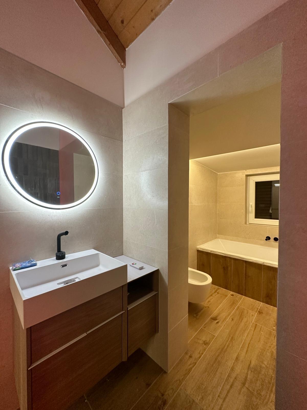 6be055d8-ac81-4126-bb5c-316426201212